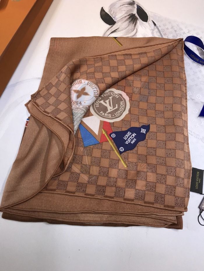 Louis Vuitton Scarf LVS00167